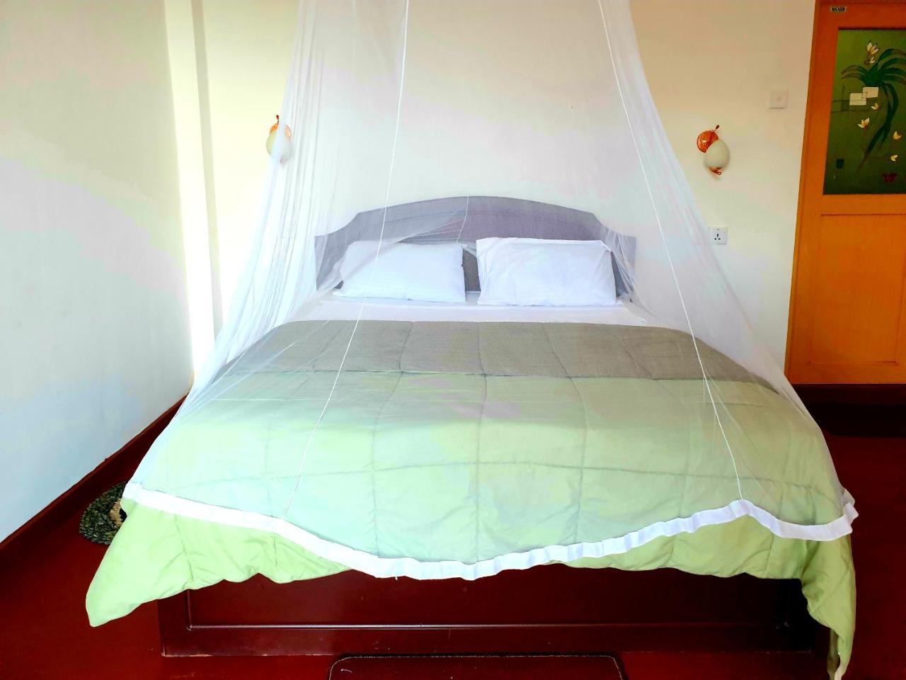Bed and Breakfast Adannz Ella Esterno foto